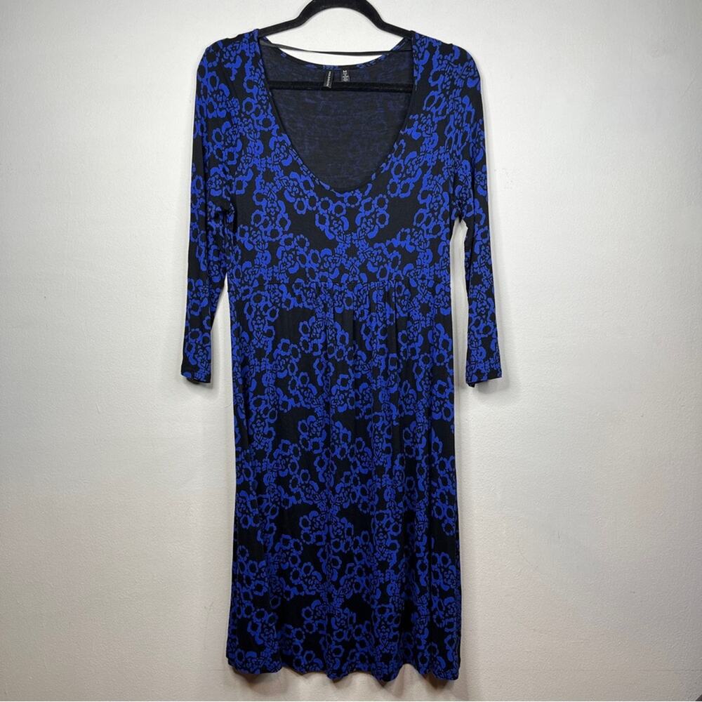 Madison Midi Dress Black Blue Floral Print, 3/4 Length Sleeve.  Size Medium. - Picture 2 of 6